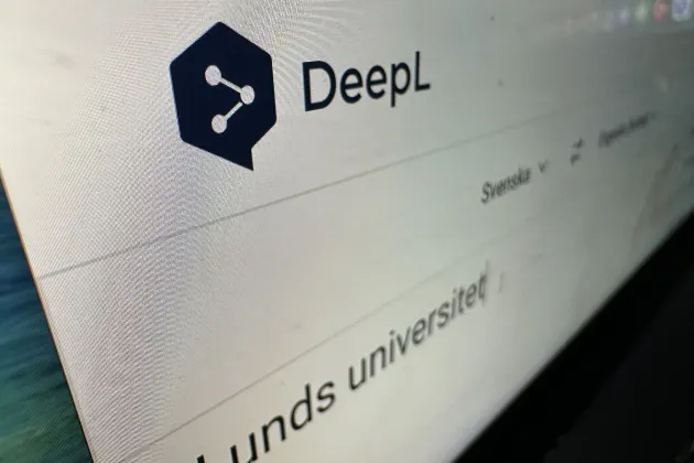 Photo of a computer screen showing DeepL.
