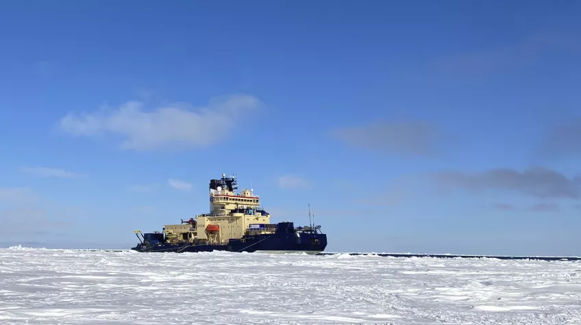 A ship in the ice. Photo